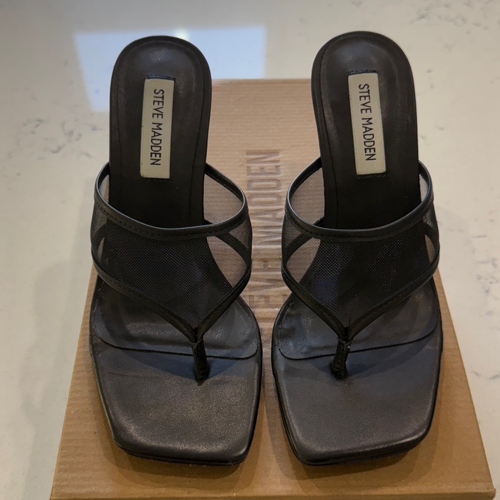 Steve Madden Black Mesh Thong Heel Sandals - Picture 6 of 14